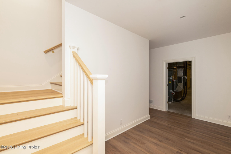 Listing Image 141