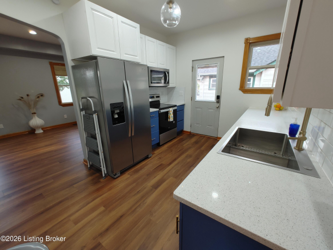 Listing Image 13
