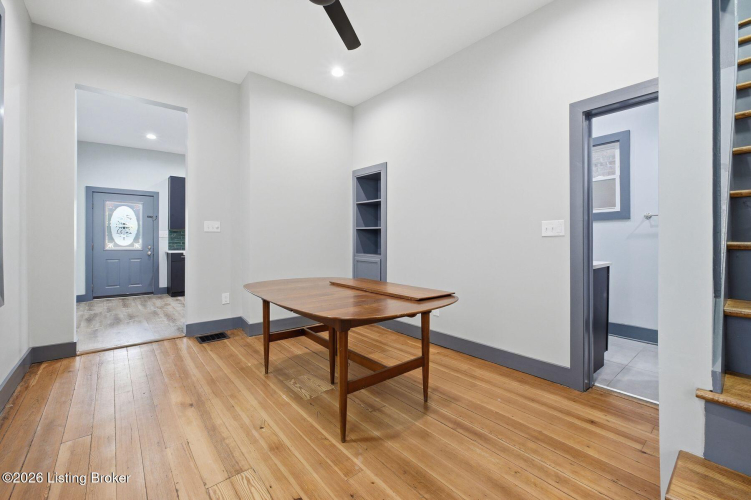 Listing Image 13