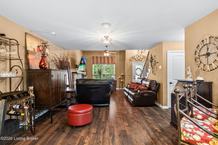 Listing Image 16
