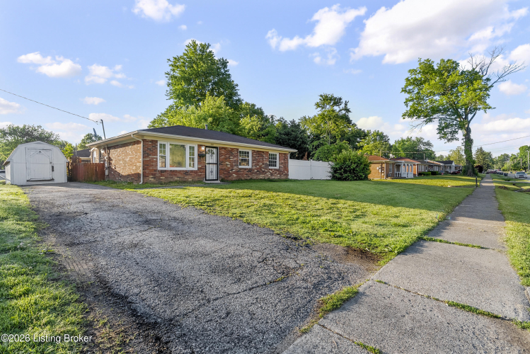 Listing Image 11