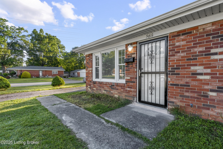 Listing Image 12