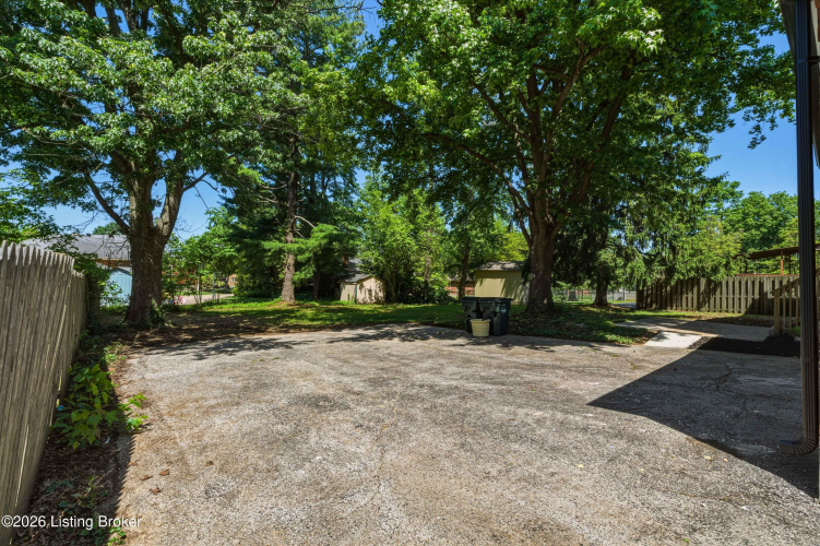 Listing Image 44
