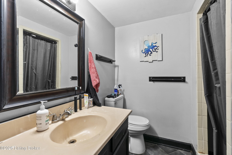 Listing Image 33
