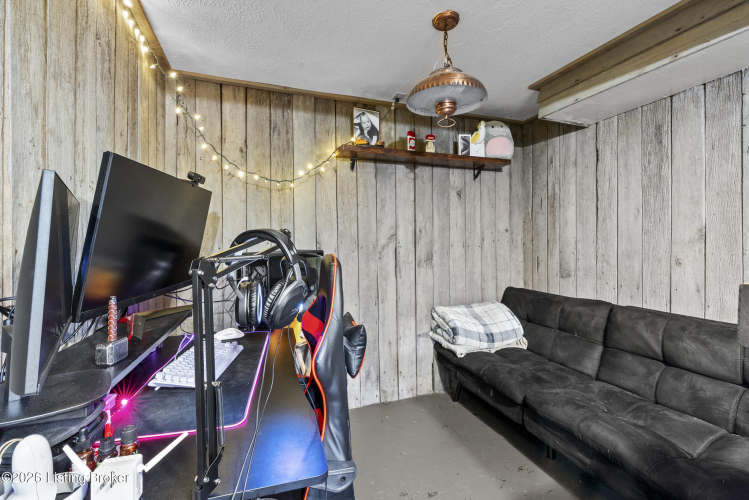 Listing Image 36