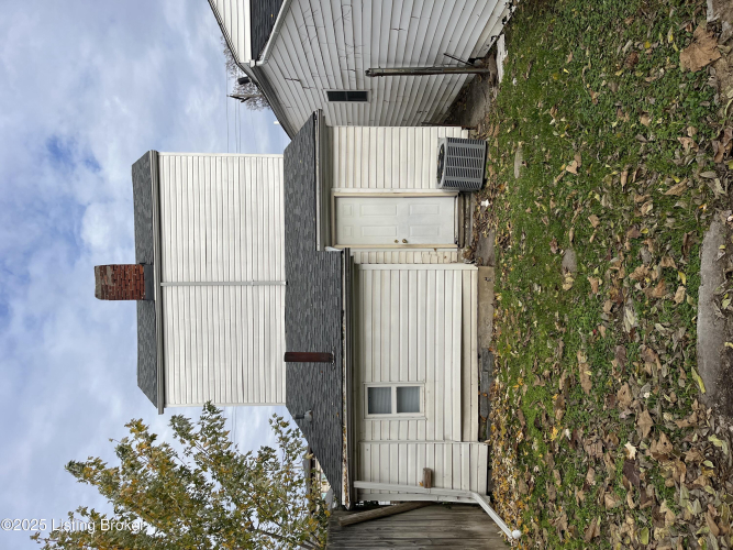 Listing Image 17