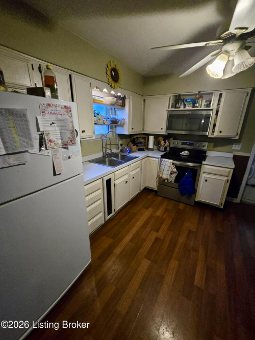 Listing Image 6