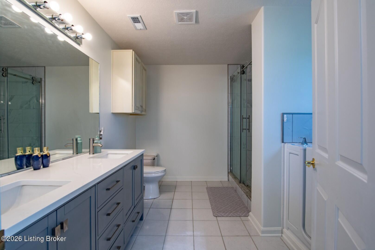 Listing Image 55