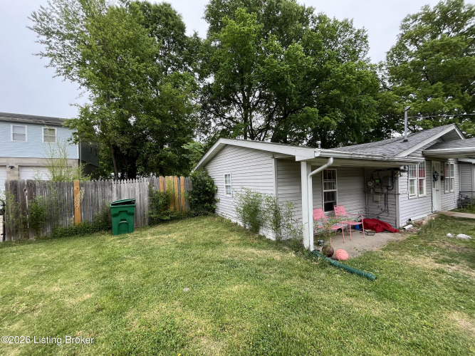 Listing Image 4
