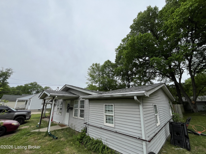 Listing Image 6