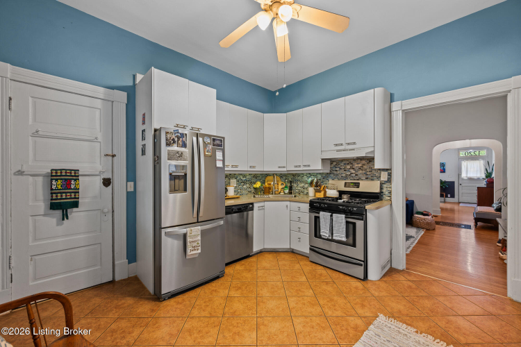 Listing Image 19