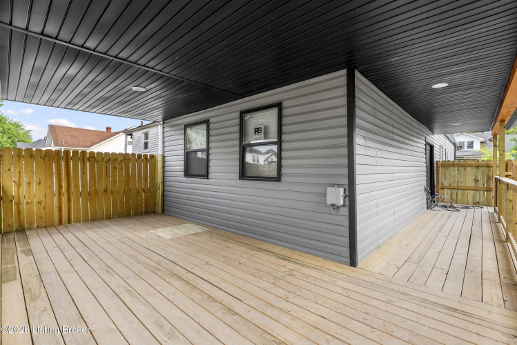 Listing Image 17