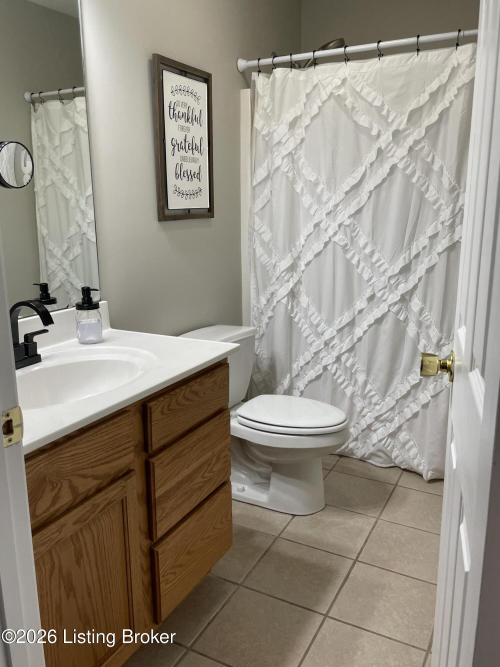 Listing Image 16