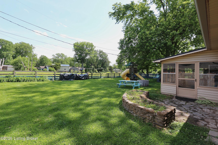 Listing Image 43
