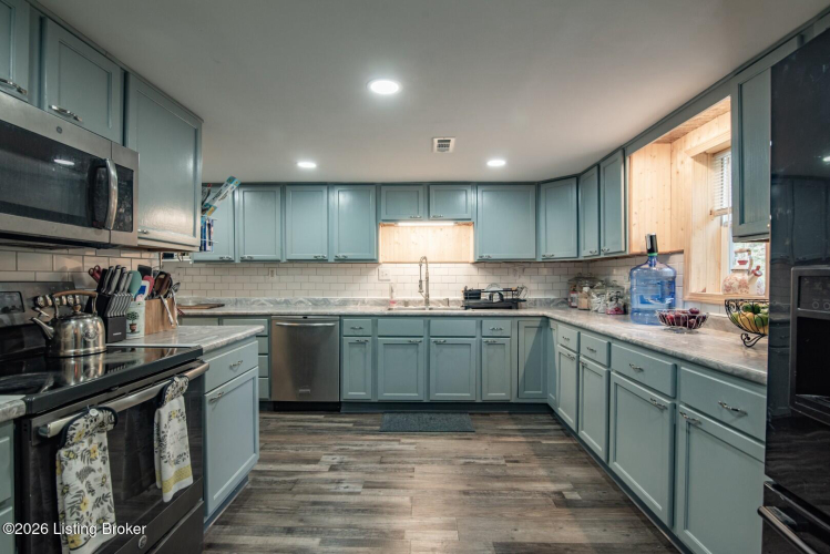 Listing Image 14