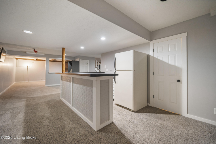 Listing Image 37