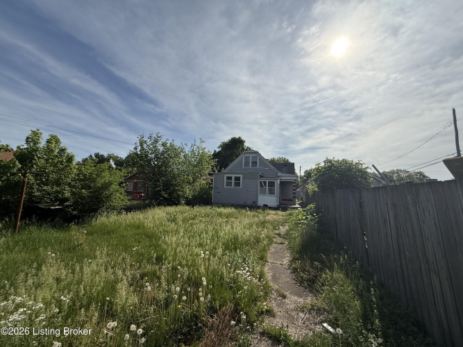 Listing Image 17