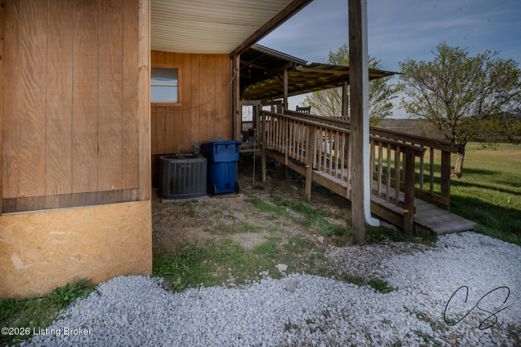 Listing Image 42