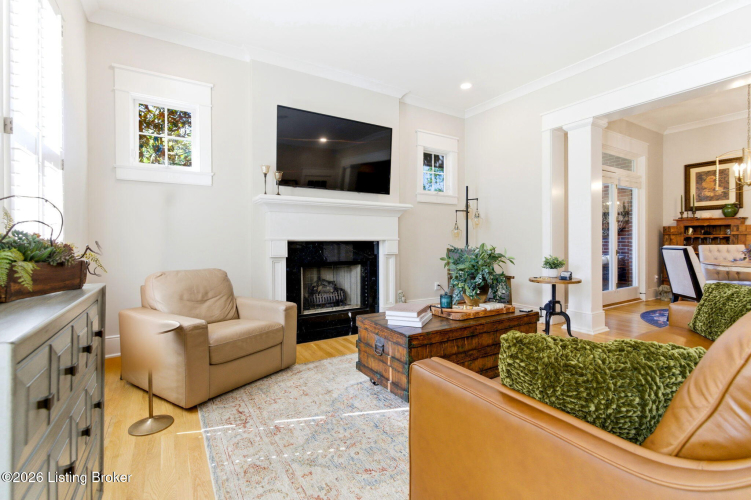 Listing Image 14