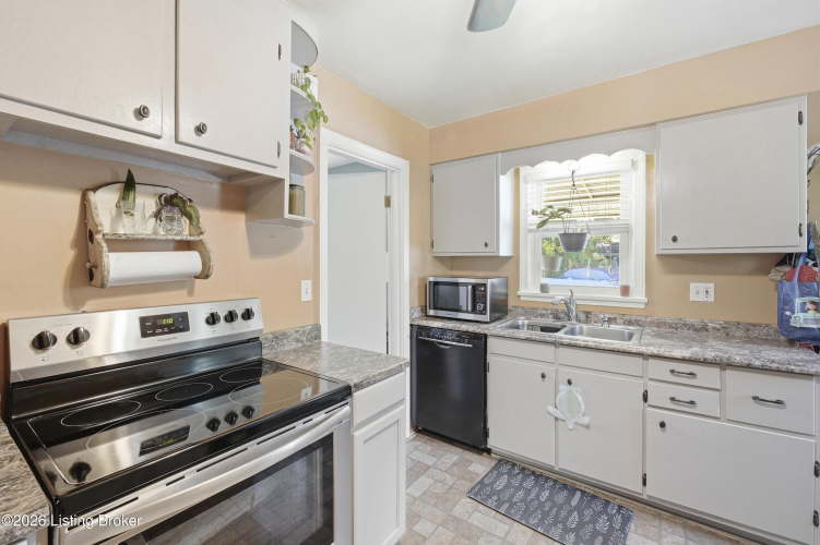 Listing Image 13