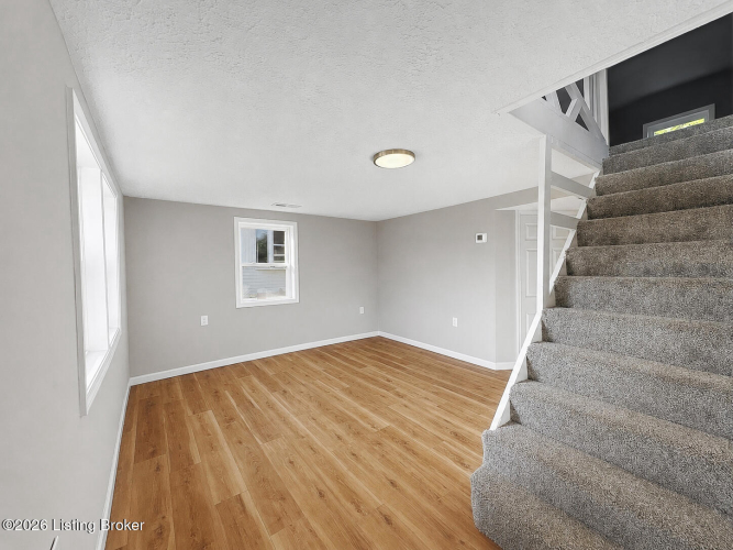 Listing Image 54