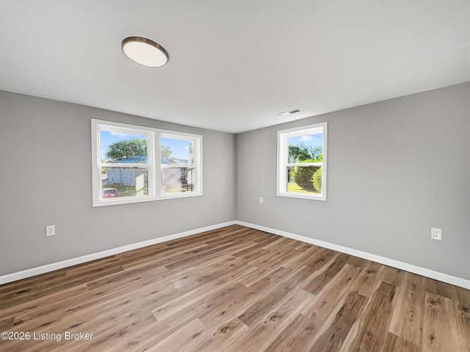 Listing Image 59