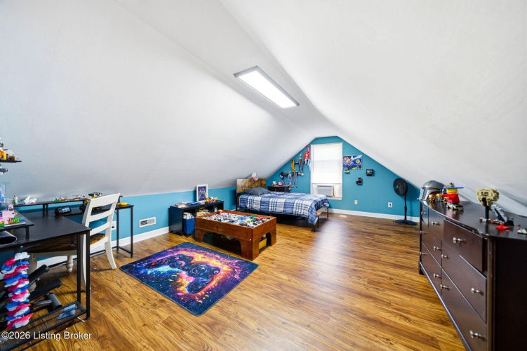 Listing Image 35