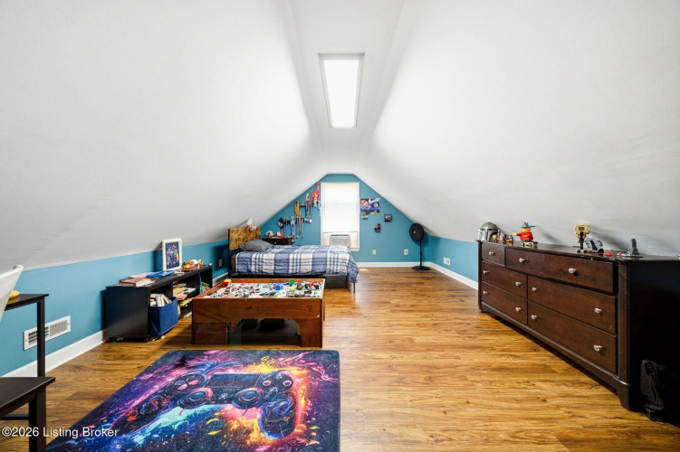 Listing Image 36