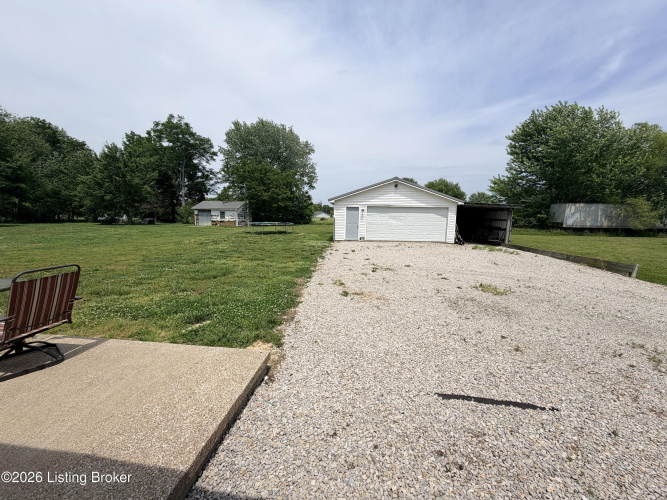 Listing Image 12