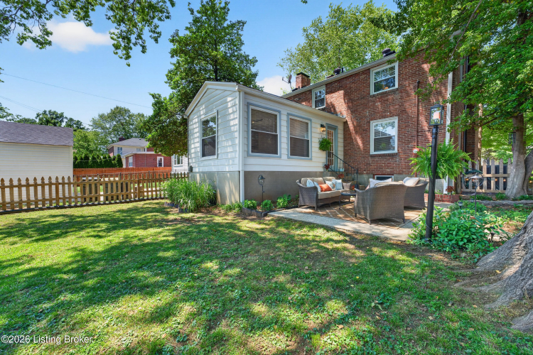 Listing Image 14
