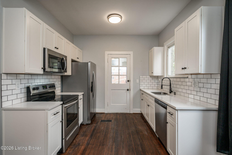 Listing Image 13