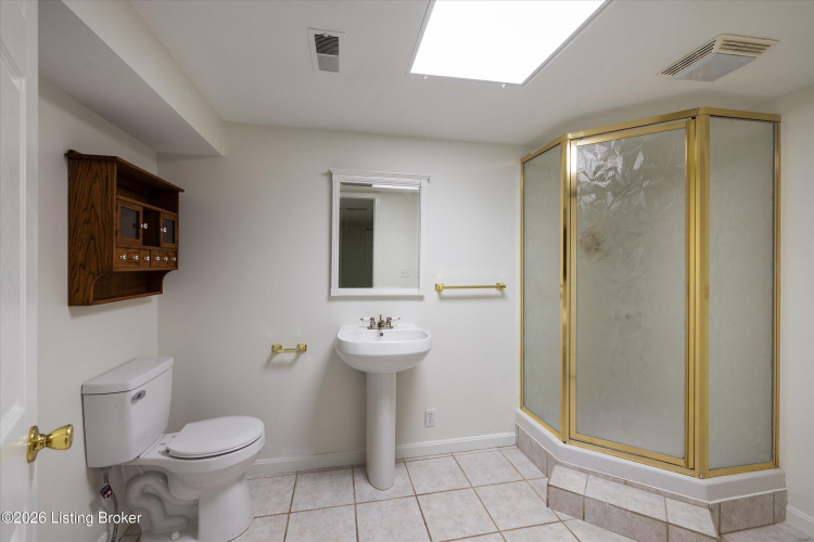 Listing Image 37