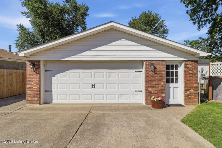 Listing Image 50