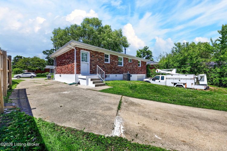 Listing Image 52