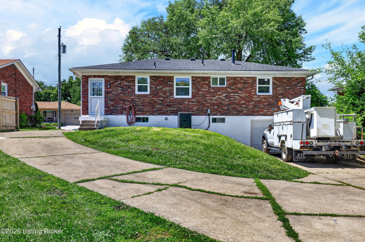 Listing Image 53