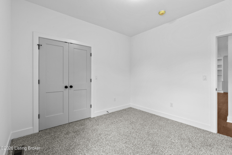 Listing Image 30
