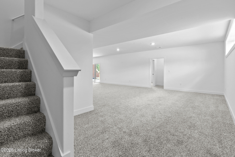Listing Image 36