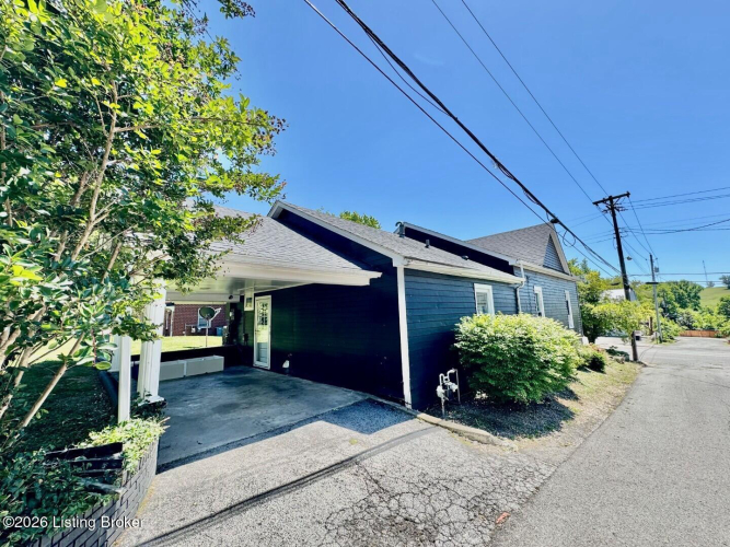 Listing Image 17