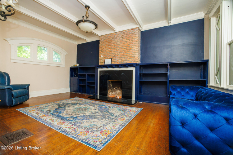 Listing Image 7