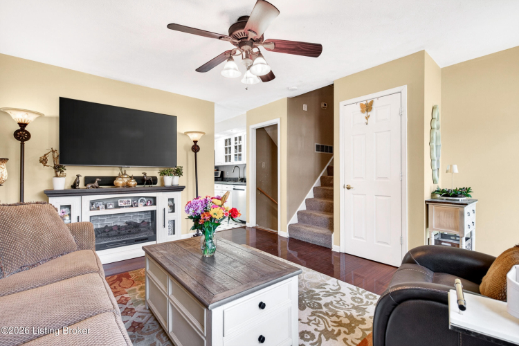 Listing Image 12