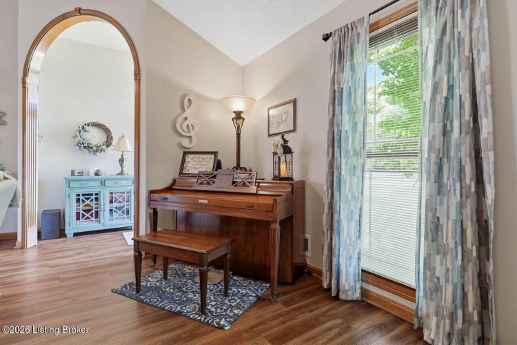 Listing Image 13