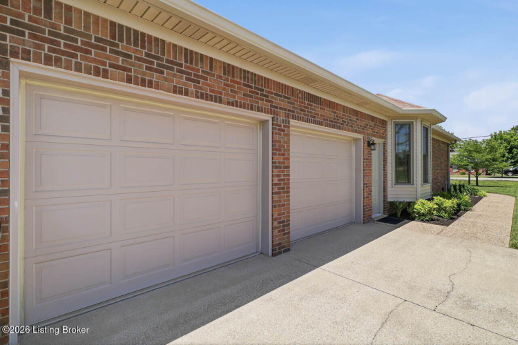 Listing Image 52