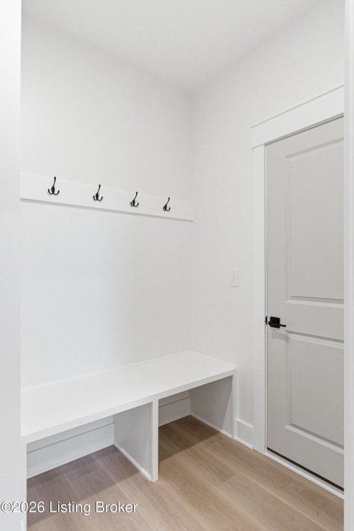 Listing Image 22