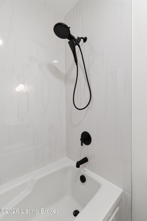 Listing Image 80