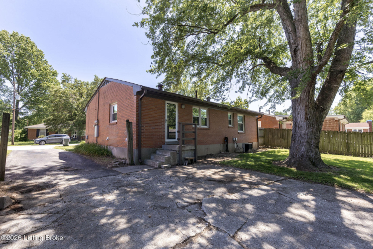 Listing Image 26