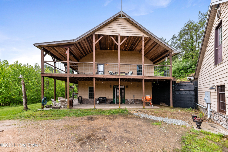 Listing Image 4