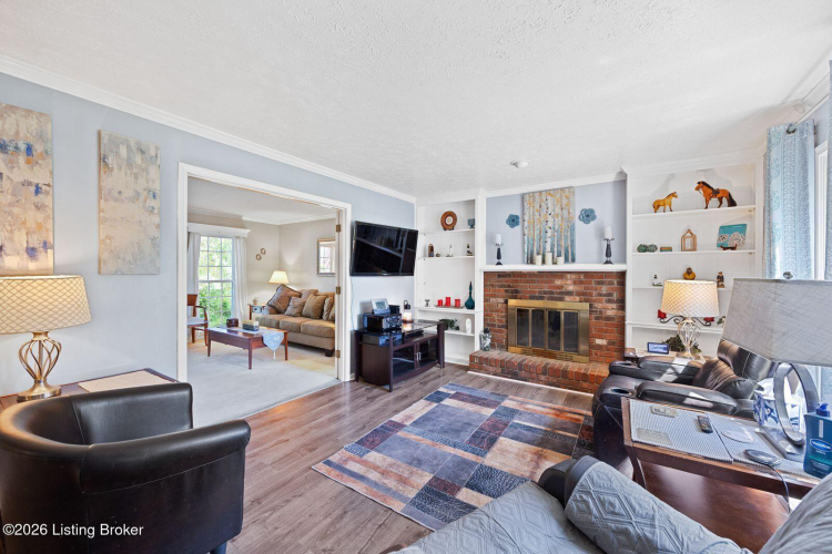 Listing Image 11