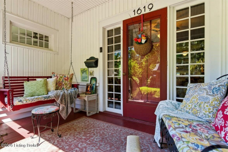 Listing Image 7