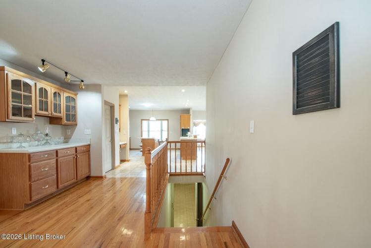 Listing Image 59