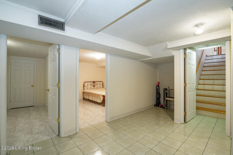 Listing Image 62